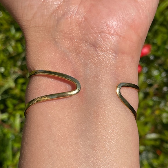 Rose Quartz Moon Wire Bracelet Natural Stone - Picture 2 of 4
